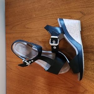 Womens sandals Size 8